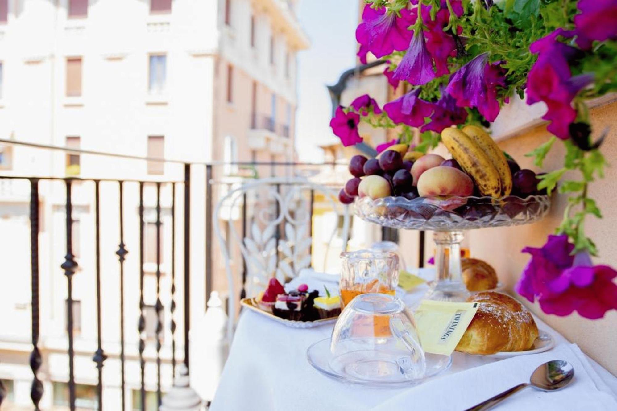 Opera Luxury Apartment Verona Ngoại thất bức ảnh